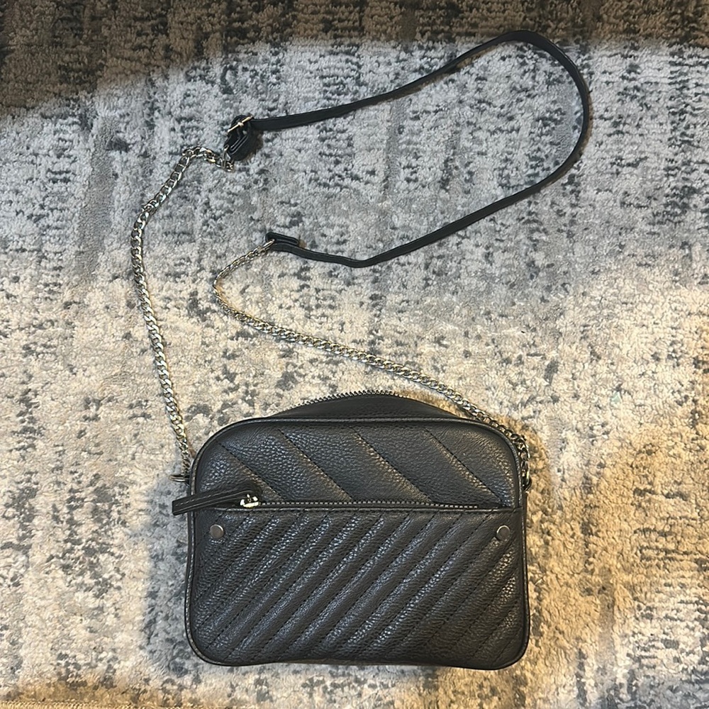 Primary Crossbody